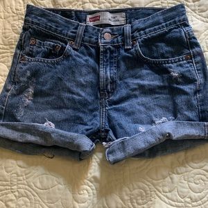 Levi’s 550 Relaxed Cut-Off Distressed Jean Shorts